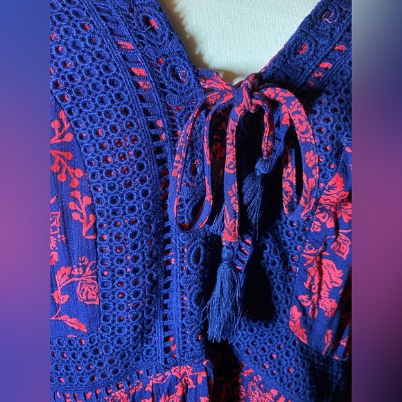 Torrid blue and red boho top with tie, size 1 - Picture 3 of 8